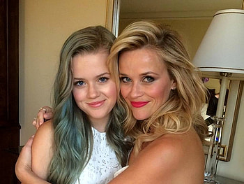 Reese Witherspoon & Daughter Ava Phillippe, Ava Phillippe, Witherspoon, model, Reese Witherspoon, Reese, , 2016, beautiful, actress, daughter HD wallpaper