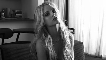 Lavinge Avril, avril-lavinge, singer, music, girls, celebrities, monochrome, black-and-white HD wallpaper