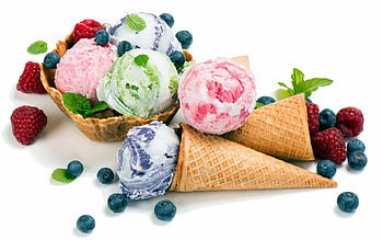 Ice Cream food, Juicy berries, Sweet and refreshing, Tempting dessert HD wallpaper