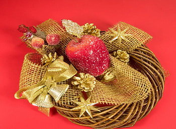 Holidays, Apple, Cones, Stars, Bluebells, Wreath, Attribute HD wallpaper