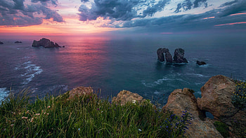 Bay of Biscay, Costa Quebrada, Spain, rocks, sunset, sea, coast, colors, clouds, sky HD wallpaper