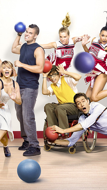 Glee TV series, Musical comedy-drama, Songs and dance numbers, High school setting HD phone wallpaper