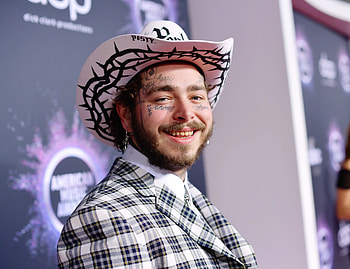 Post Malone – Stylish Celebrity Background, music, Post Malone HD wallpaper