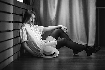 Model, women, girl, hat HD wallpaper