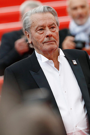 Alain Delon, Legendary actor, Plea for euthanasia, Controversial decision HD phone wallpaper