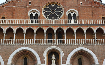 Padua, Italy, Basilica of Saint Anthony, Sacred aura HD wallpaper
