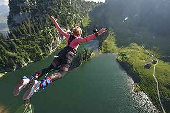 Craziest bungee jumps in the world, Extreme sport, Daredevil feats, Thrilling adventures HD wallpaper