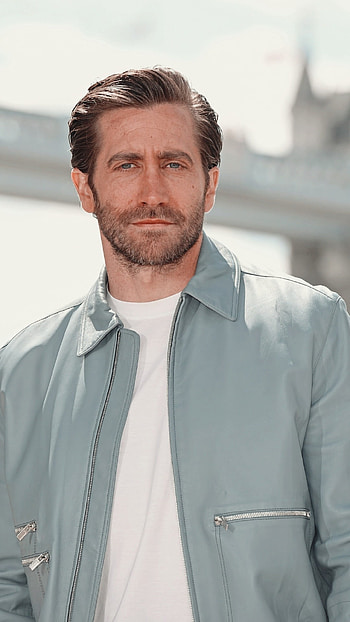 Jake Gyllenhaal, Like or reblog, Save HD phone wallpaper