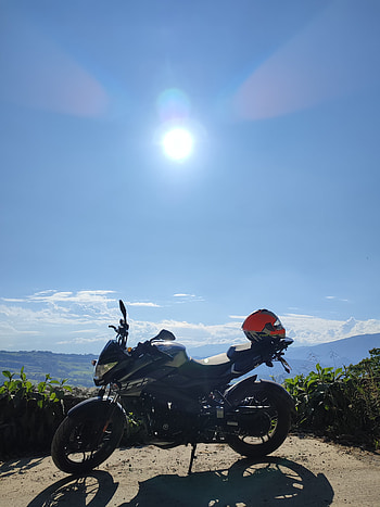 Moto naturaleza, cielo nube moto, cielo, nube, pulsar ns 200, paisaje moto HD phone wallpaper