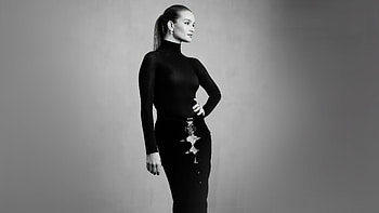Rosie Huntington Whiteley Bafta Portraits, rosie-huntington-whiteley, celebrities, girls, model, monochrome, black-and-white, black-dress HD wallpaper