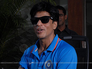 shahrukhkhan, rukh, shah, khan, plays HD wallpaper