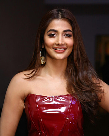 Pooja Hegde, face, lip HD phone wallpaper