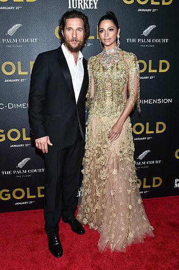 Camila Alves, Matthew McConaughey, Stylish couple, Fashion inspiration HD phone wallpaper