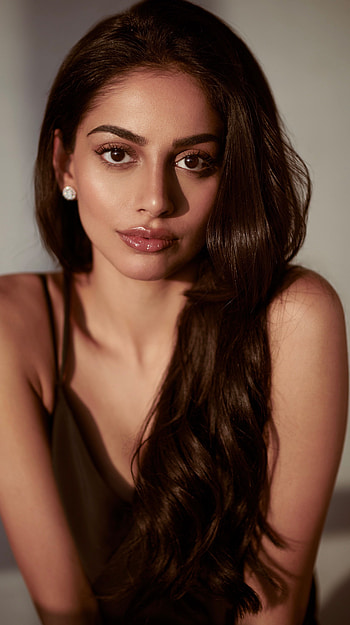Banitha sandhu, model, beautiful HD phone wallpaper