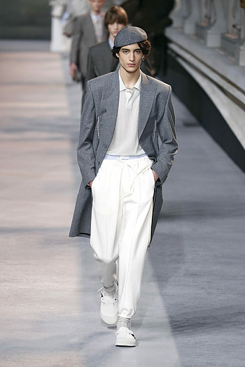 Dior Menswear Fashion Show 2022, Avant-garde and innovative, Embodying Parisian style, Fashion as artistic expression HD phone wallpaper