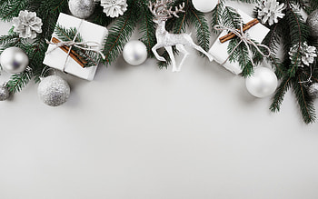 White Christmas background, white background, deer, white gift box, Merry Christmas, Happy New Year, Christmas frame HD wallpaper