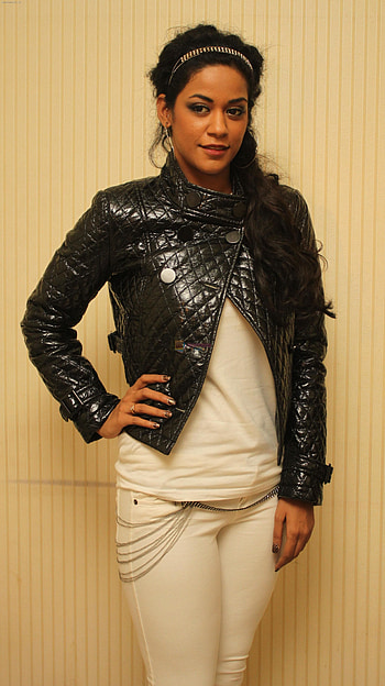 Mumaith Khan, telugu actress, sexy gorgeous, cute HD phone wallpaper