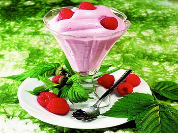 A Summer Delight for All You Nexus Treasures!!!, treat, whip cream, dessert, raspberry, fluffy, summer, mint, fruit, cream HD wallpaper