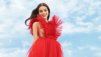 Rachel Zegler Town And Country hoot , rachel-zegler, celebrities, girls, red-dress, hoot HD wallpaper