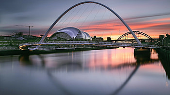Gateshead Bridge, United Kingdom HD wallpaper