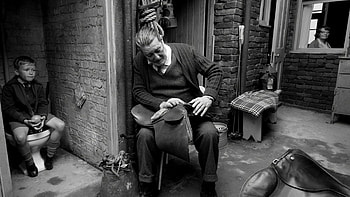 Kenneth Branagh, Critically acclaimed, Behind the scenes, Belfast movie HD wallpaper