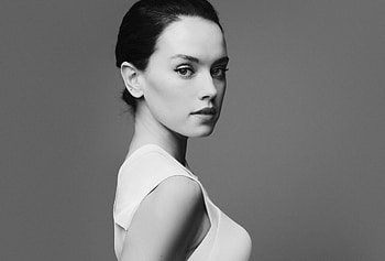 Daisy Ridley Monochrome 2018, daisy-ridley, celebrities, girls, black-and-white, monochrome HD wallpaper