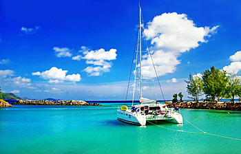 Catamaran boat , Water sport recreation, Sailing experience HD wallpaper