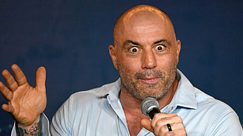 Joe Rogan, Spotify controversy, Criticism from Neil Young, Artistic dom HD wallpaper