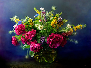 Bouquet of spring flowers, colorful, bouquet, beautiful, spring, nice, fragrance, tender, still life, leaves, pretty, petals, flowers, elegance, scent, lovely, harmony HD wallpaper