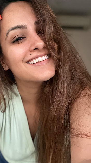 Anitha hassandani, bollywood actress HD phone wallpaper