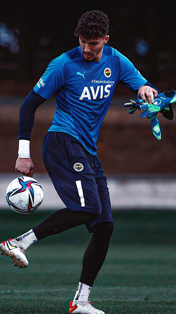 Altay Bayındır, fener, kaleci, altaybayindir, bayindir, fenerbahce, puma, football HD phone wallpaper