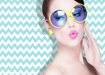 A summer kiss, blue, model, girl, hand, woman, summer, pink, yellow, face, glasses, kiss, lips HD wallpaper