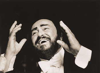 Luciano Pavarotti, Review, The gate HD wallpaper
