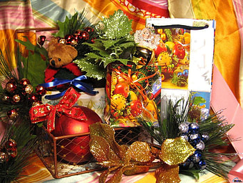 Gifts, astract, color, graphy, colors, beautiful, gift, beauty, light, lights, christmas HD wallpaper