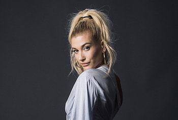 Hailey Baldwin Blonde Hairs , hailey-baldwin, celebrities, girls, model HD wallpaper