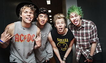 Luke Hemmings HD wallpaper