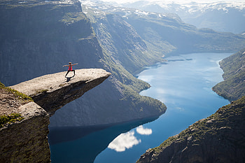 Trolltunga rock formation, Wonder of Norway, Thousand Wonders post, Captivating attraction HD wallpaper