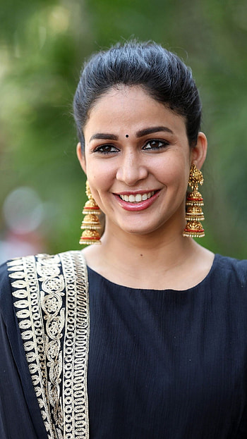 Lavanya tripathi, telugu actress, model HD phone wallpaper