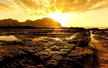 BRILLIANT SUNRISE, shore, rocky, sunsets, nature, sunrise, ocean HD wallpaper