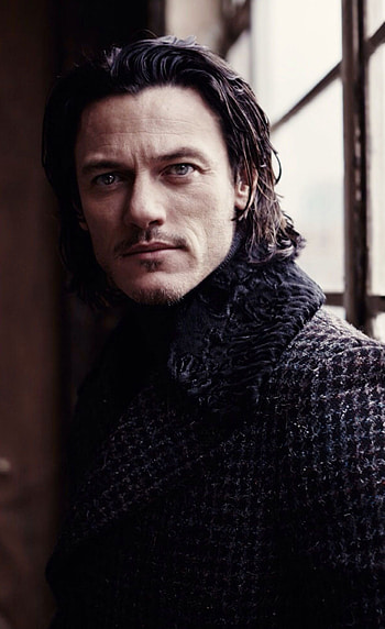 Luke Evans, Portrayed Dracula, Dynamic performance, Modern adaptation HD phone wallpaper