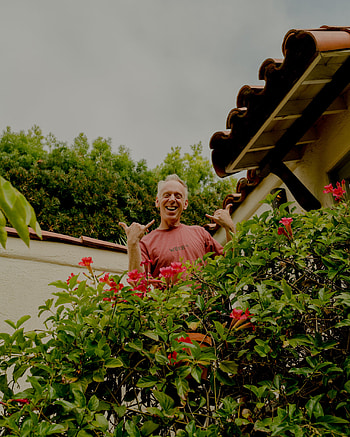 Mike White's vacation, The White Lotus series, Unique storytelling, New York Times HD phone wallpaper