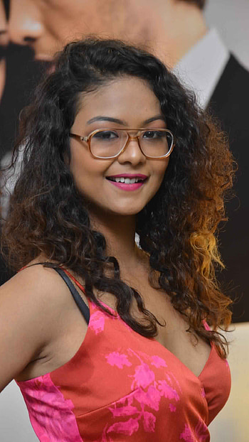 Aditi myakal, curly hair HD phone wallpaper