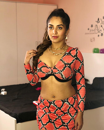 Trishaa kamlakar, navel, model HD phone wallpaper
