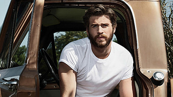 Liam Hemsworth, white, man, car, actor HD wallpaper