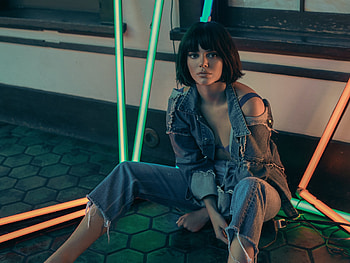 Kendall Jenner Drop Three 2018 Collection, kendall-jenner, model, girls, celebrities HD wallpaper