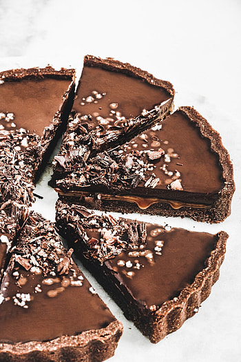 Salted caramel chocolate tart, Sweetly Cakes recipe, Rich and indulgent, A perfect balance of flavors HD phone wallpaper