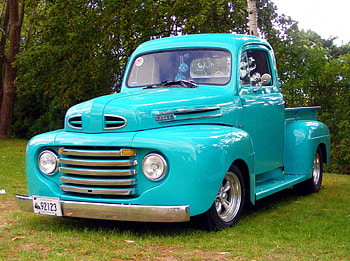 Great Looking Ford, ford, old, classic, car show HD wallpaper