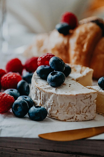 Food, Cheese, Raspberry, Desert, Bilberries, Berries HD phone wallpaper