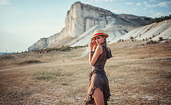 Westward, cowgirls, dress, blondes, hats, ranch HD wallpaper