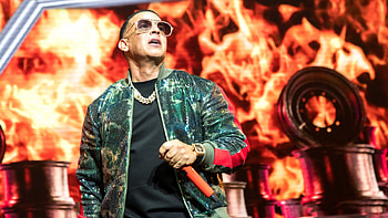 Daddy Yankee, Global reggaeton star, Iconic figure, Music legend HD wallpaper